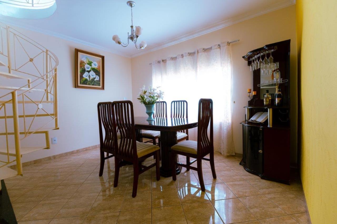 4 quartos , muito espaçosa , Wi-fi 250 mega , 12 mim do parque Andradina Exterior foto