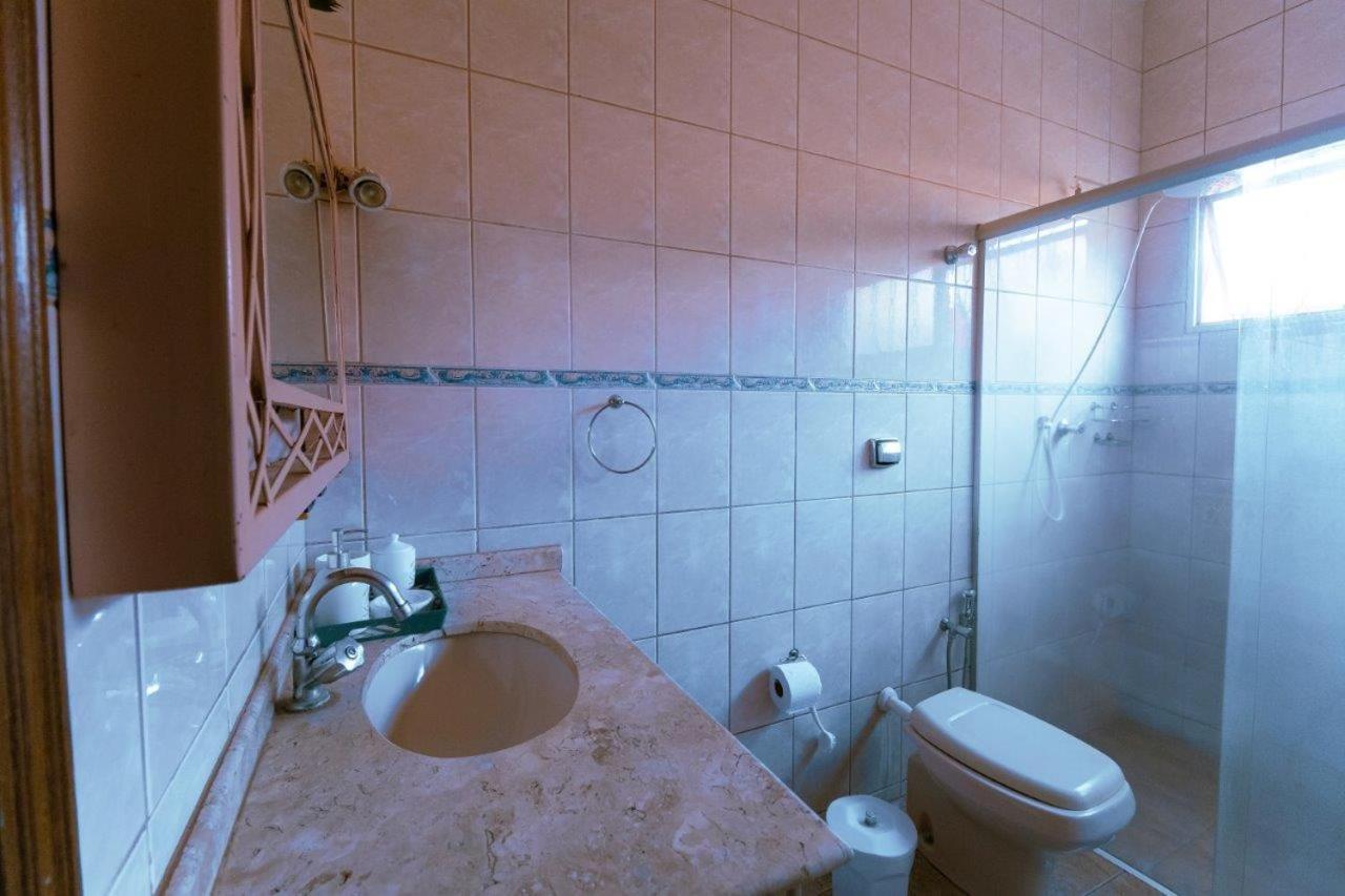 4 quartos , muito espaçosa , Wi-fi 250 mega , 12 mim do parque Andradina Exterior foto