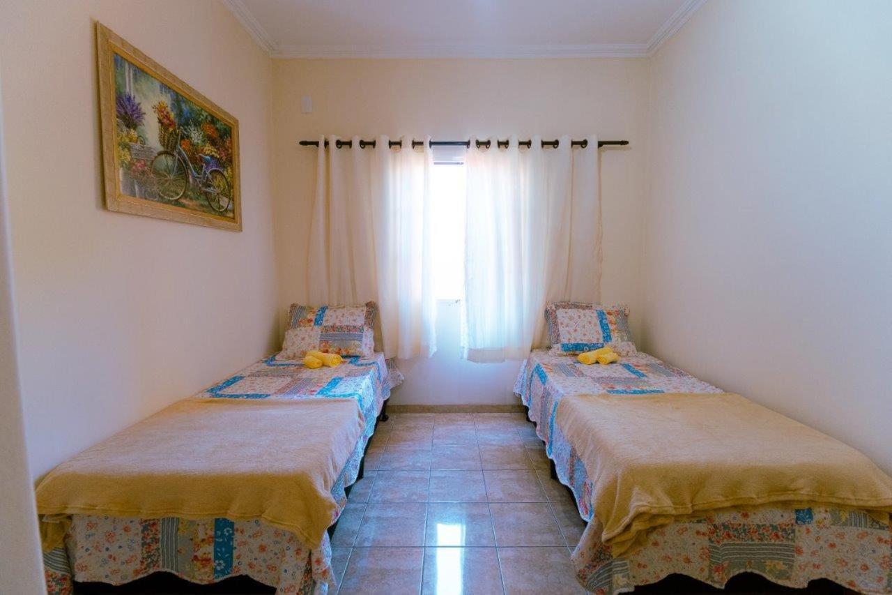 4 quartos , muito espaçosa , Wi-fi 250 mega , 12 mim do parque Andradina Exterior foto