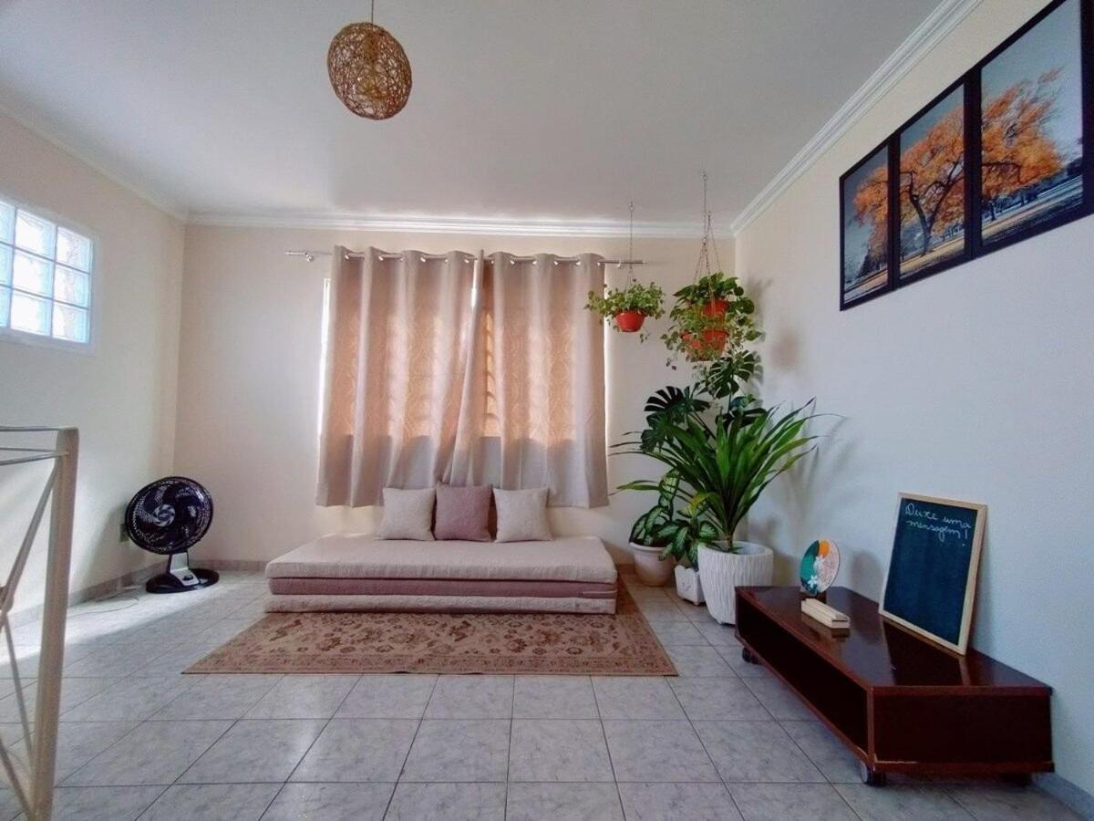 4 quartos , muito espaçosa , Wi-fi 250 mega , 12 mim do parque Andradina Exterior foto