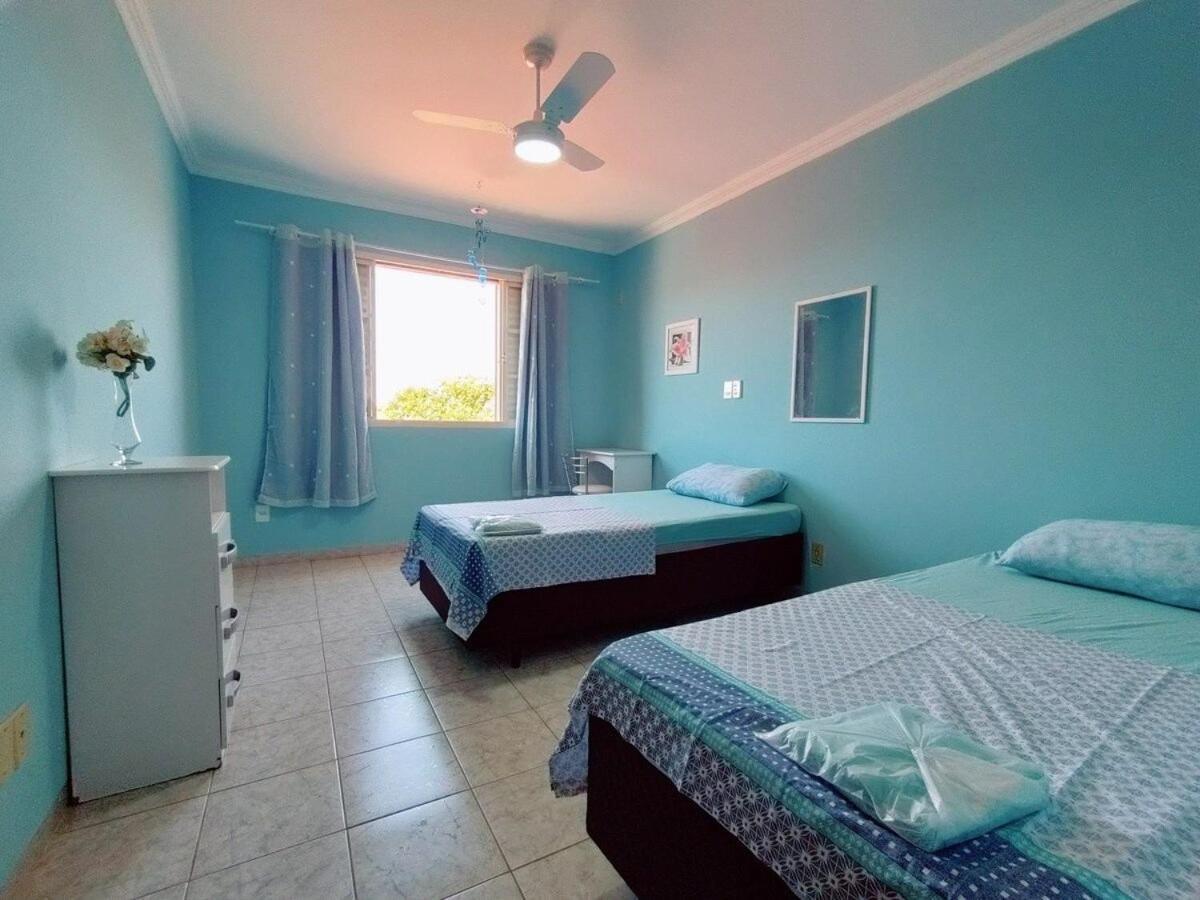 4 quartos , muito espaçosa , Wi-fi 250 mega , 12 mim do parque Andradina Exterior foto