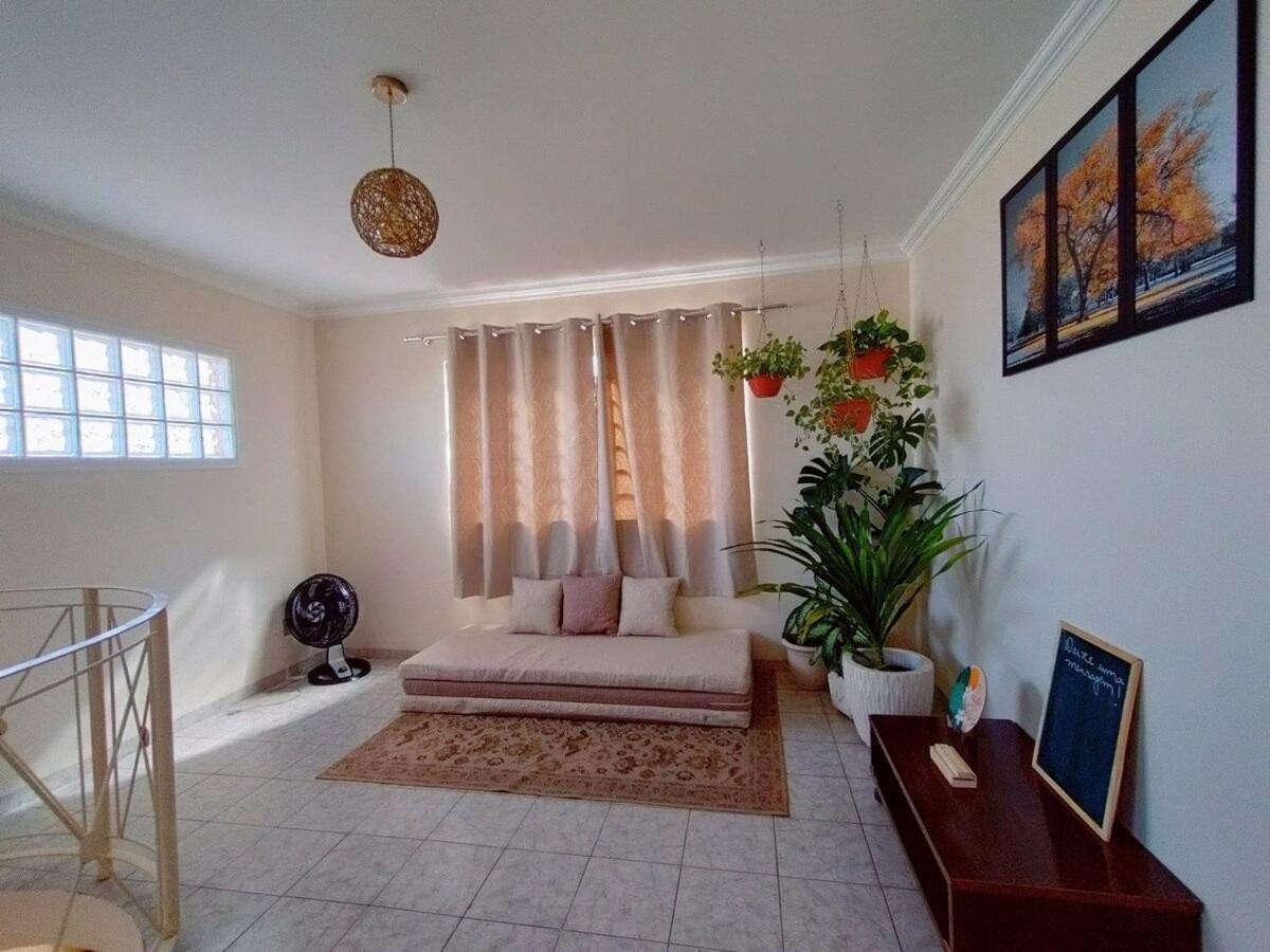 4 quartos , muito espaçosa , Wi-fi 250 mega , 12 mim do parque Andradina Exterior foto